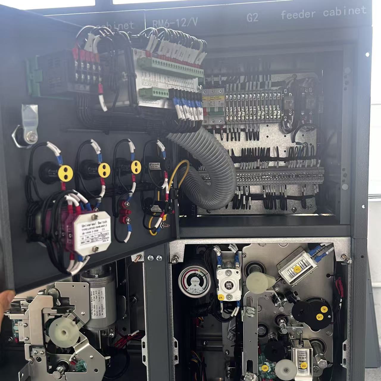 Internal Structure of RMU Switchgear.jpg